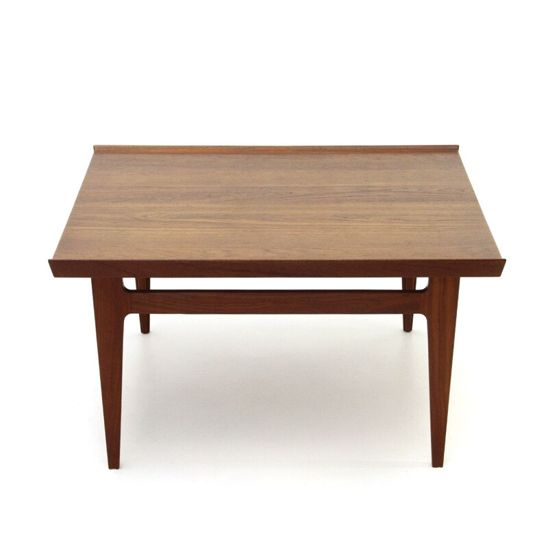 Mesa de café Vintage de teca de Finn Juhl para a França e Davorkosen, França 1960