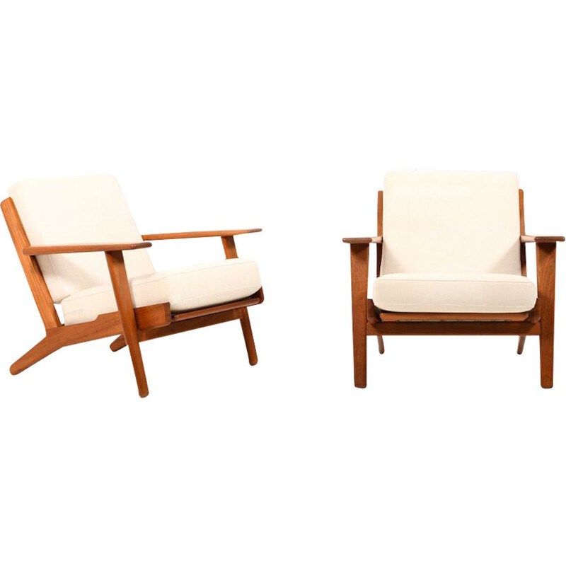 Paire de fauteuils lounge vintage en teck par Hans J. Wegner