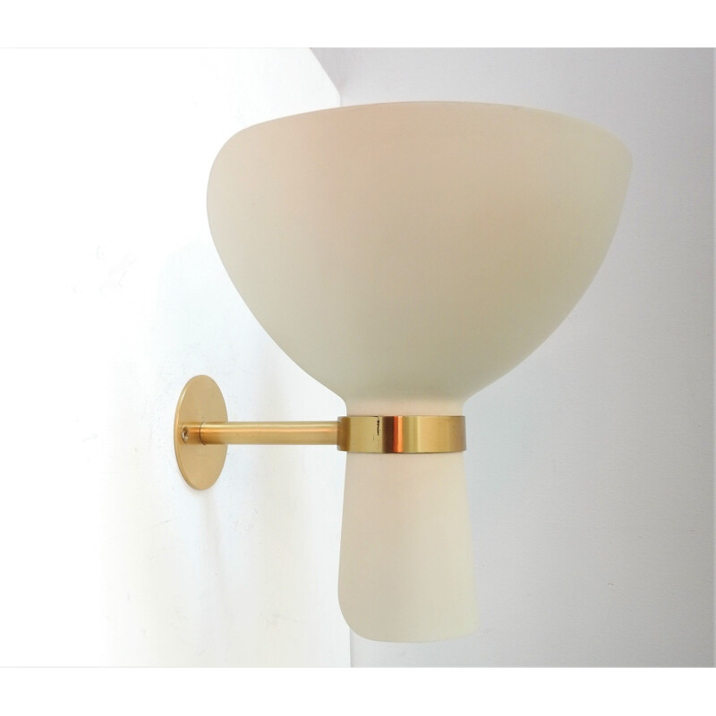 Vintage Cream colored metal and brass diabolo shaped wall lamp, 1960s