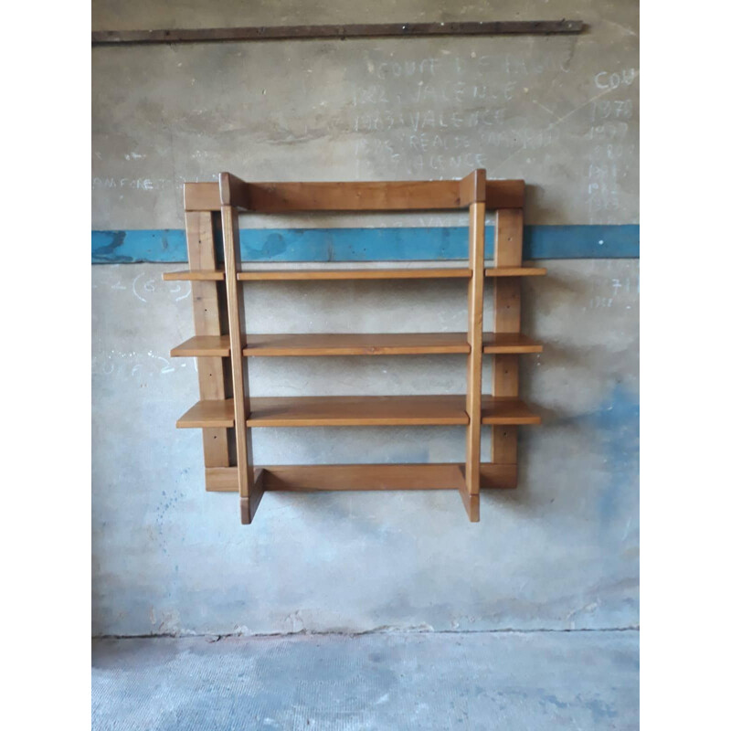 Vintage wall shelf Regain house