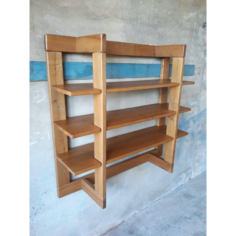 Vintage wall shelf Regain house