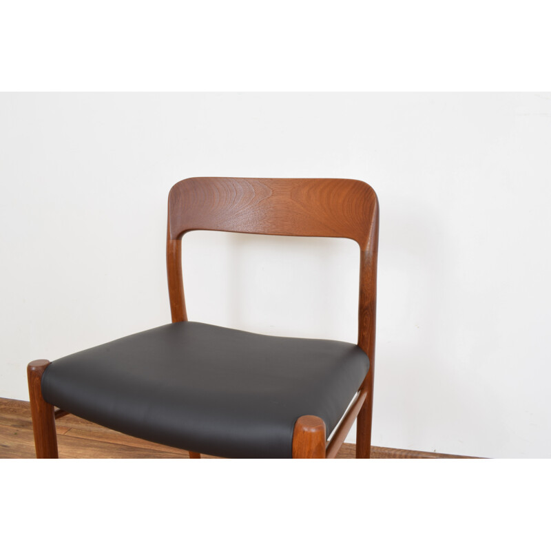 Paire de chaises vintage en teck et cuir par N. O. Møller pour J.L. Møller, Danemark, 1960