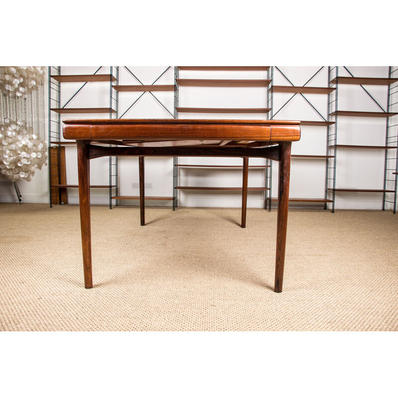 Vintage extensible dining table in Rio Rosewood by Johannes Andersen for Danish Uldum Mobelfabrik