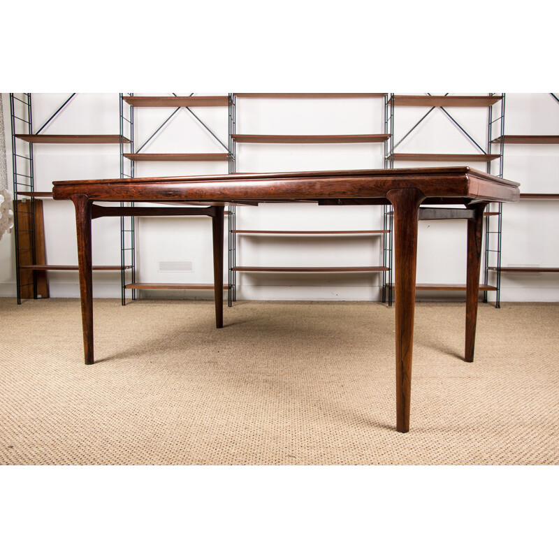 Vintage extensible dining table in Rio Rosewood by Johannes Andersen for Danish Uldum Mobelfabrik