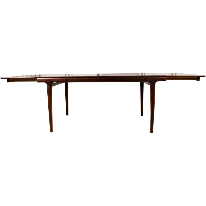 Vintage extensible dining table in Rio Rosewood by Johannes Andersen for Danish Uldum Mobelfabrik