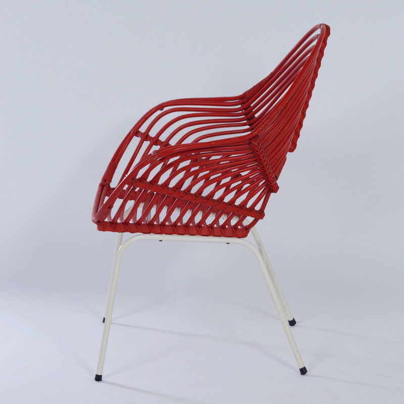 Fauteuil Vintage en rotin rouge par Rohe Noordwolde 1960