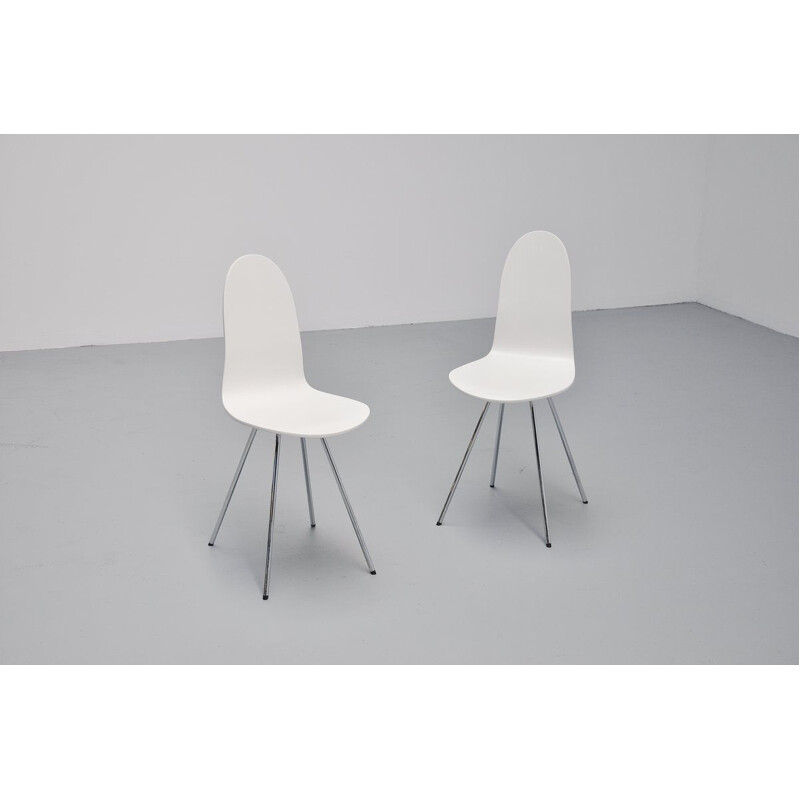 Pair of Vintage Tongue chairs Fritz Hansen and Arne Jacobsen 1970s