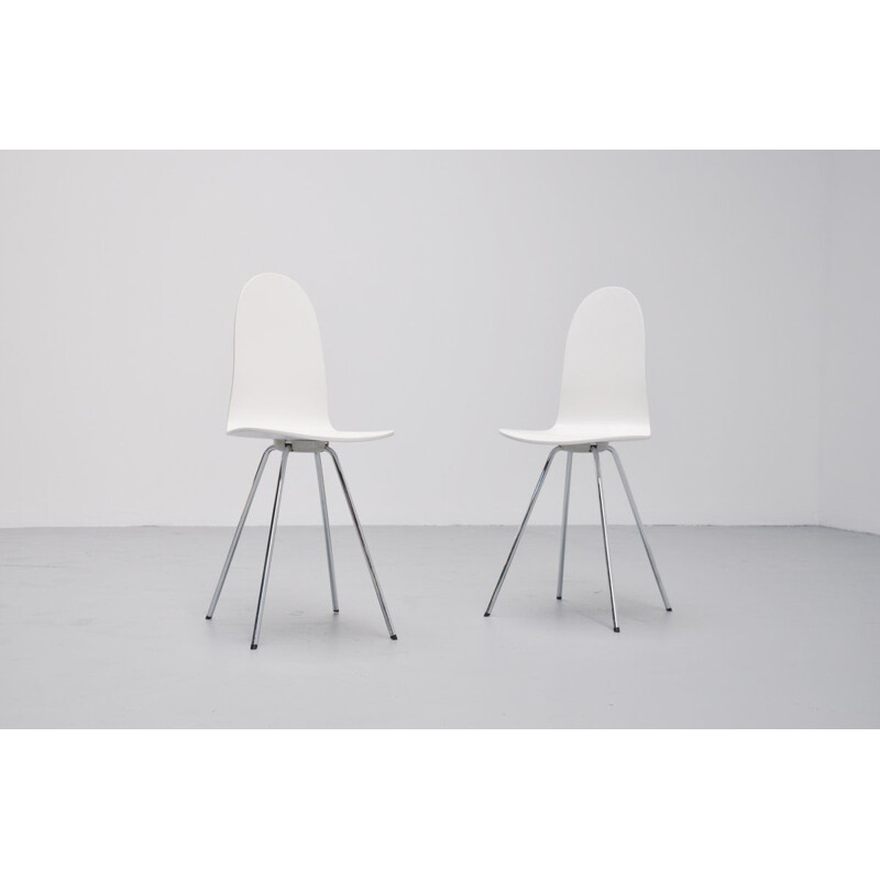 Pair of Vintage Tongue chairs Fritz Hansen and Arne Jacobsen 1970s