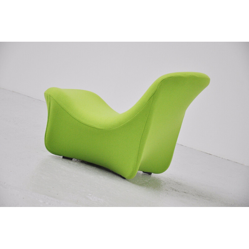 Vintage Artifort 593 lounge chair 1974