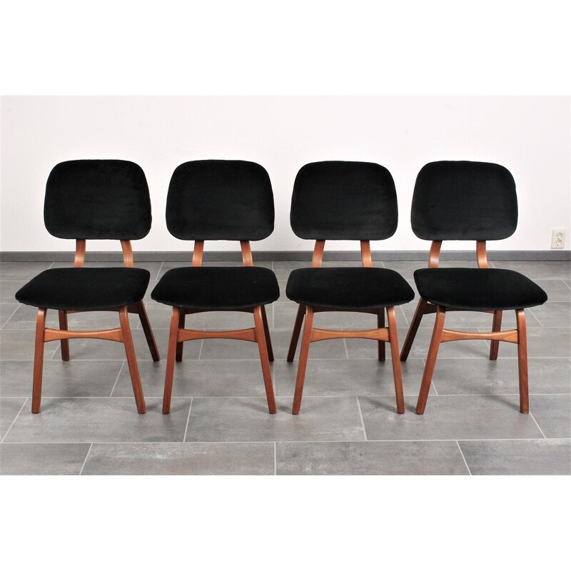 Set of 4 vintage  bentwood dininf chairs with velvet Dutch