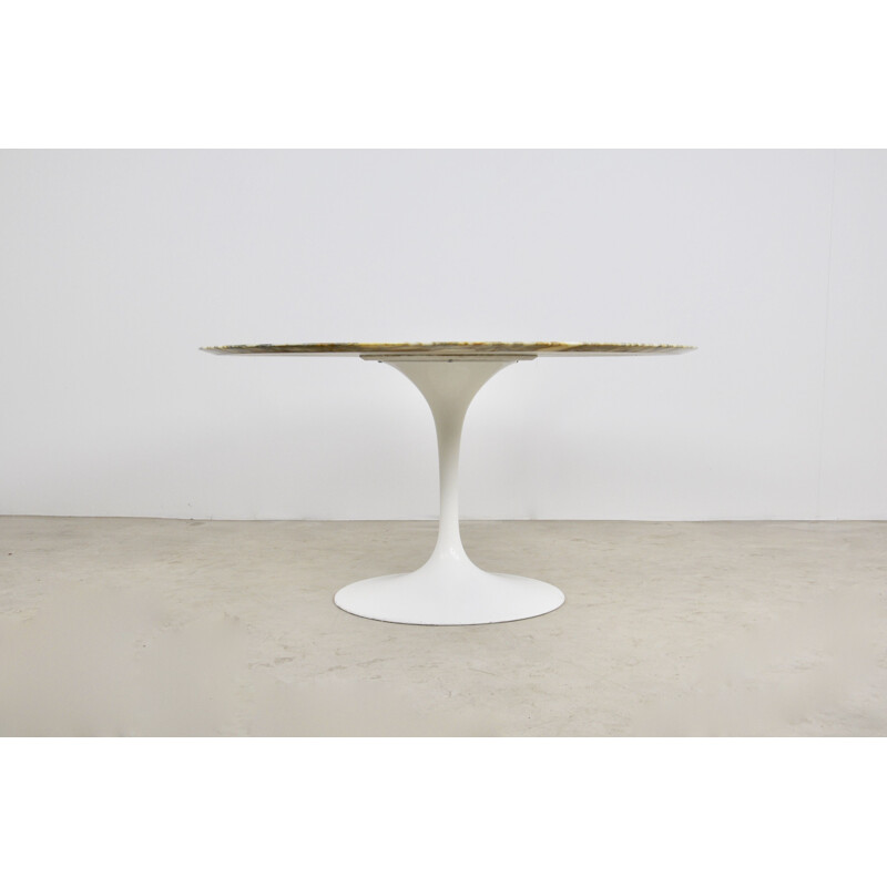Vintage tulip marble Dinning table by Eero Saarinen for Knoll International, 1965s