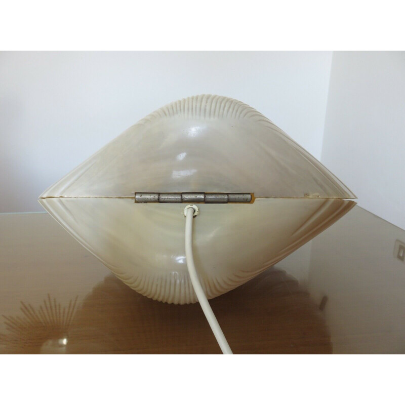 Lampe  vintage "coquillage" en fibre de verre André Cazenave 1970