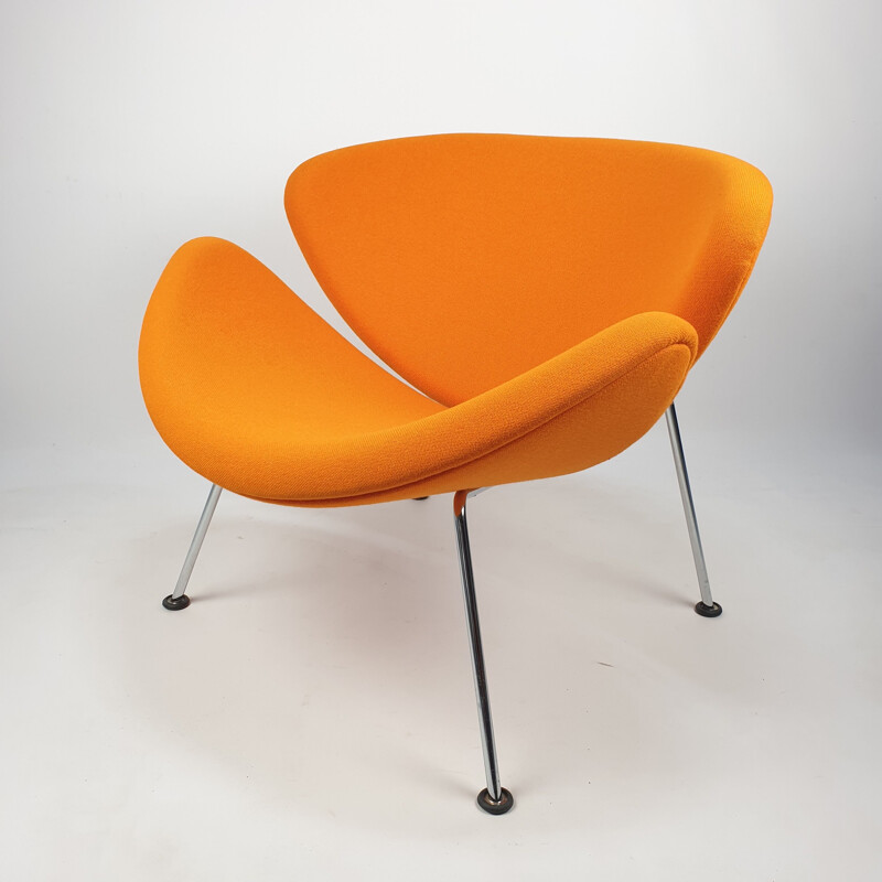 Vintage orange lounge armchair by Pierre Paulin for Artifort 1980