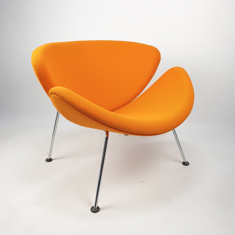 Vintage orange lounge armchair by Pierre Paulin for Artifort 1980