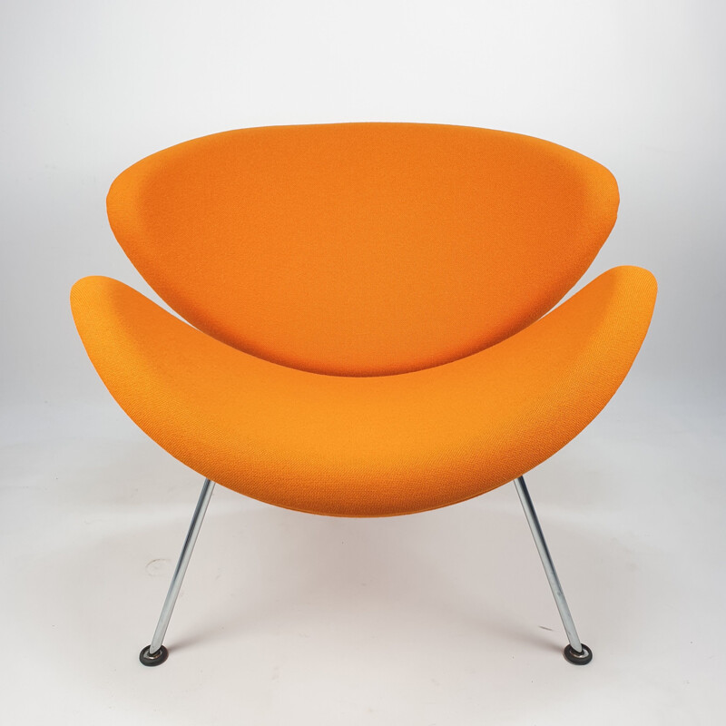 Vintage orange lounge armchair by Pierre Paulin for Artifort 1980