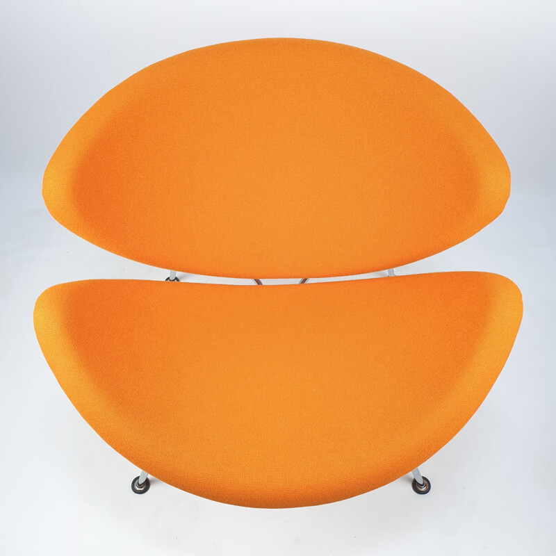 Vintage orange lounge armchair by Pierre Paulin for Artifort 1980