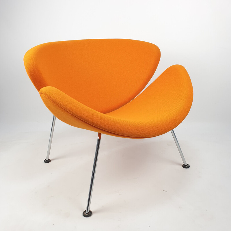 Vintage orange lounge armchair by Pierre Paulin for Artifort 1980