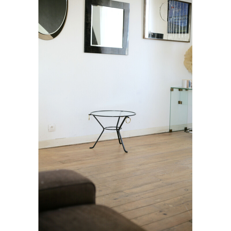 Mesa de centro vintage de metal lacado negro, cristal y latón de Jacques Adnet, Francia 1950