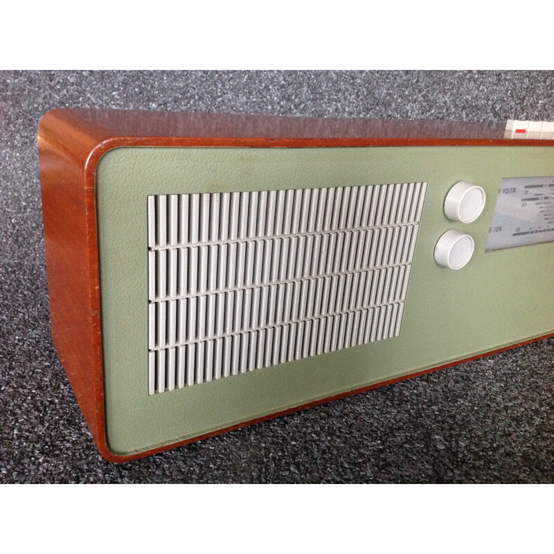Radio vintage suédoise en teck et plastique - 1950
