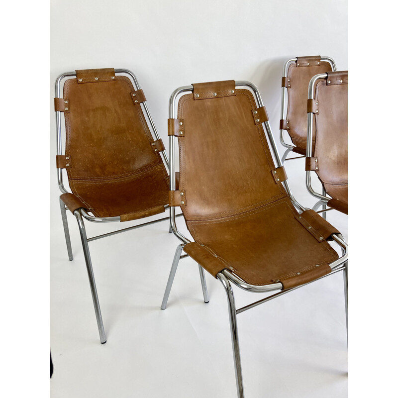 Ensemble de 4 chaises en cuir vintage de Charlotte Perriand pour la station de ski des Arcs 1960