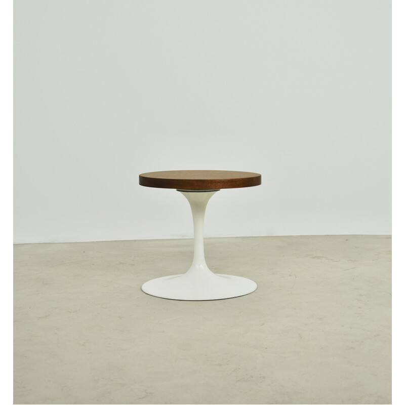 Vintage tulipwood stool by Eero Saarinen for Knoll 1970