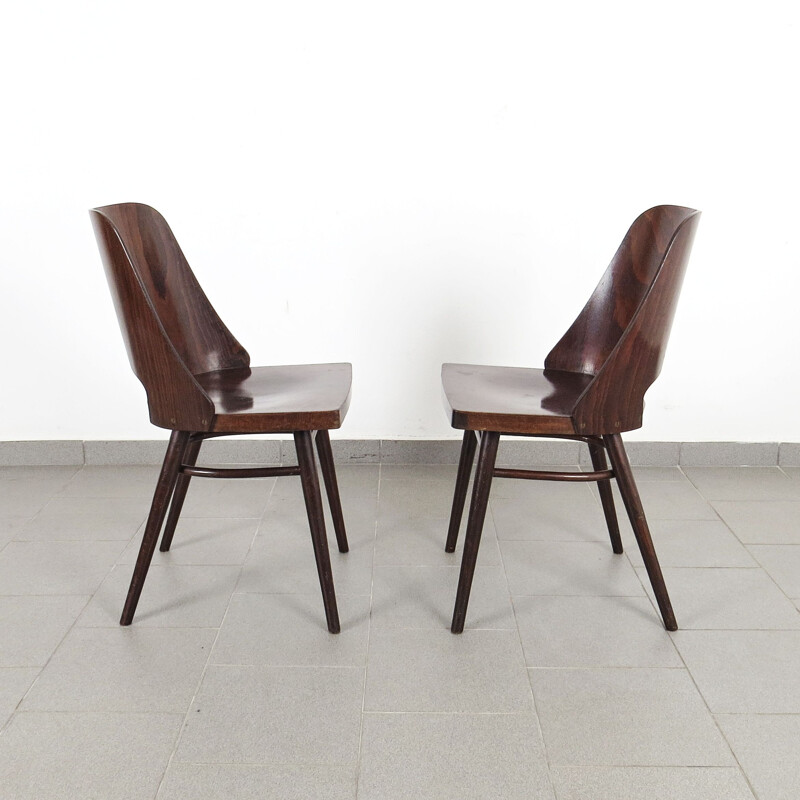 Par de cadeiras vintage produzidas por Ton, Checoslováquia 1960