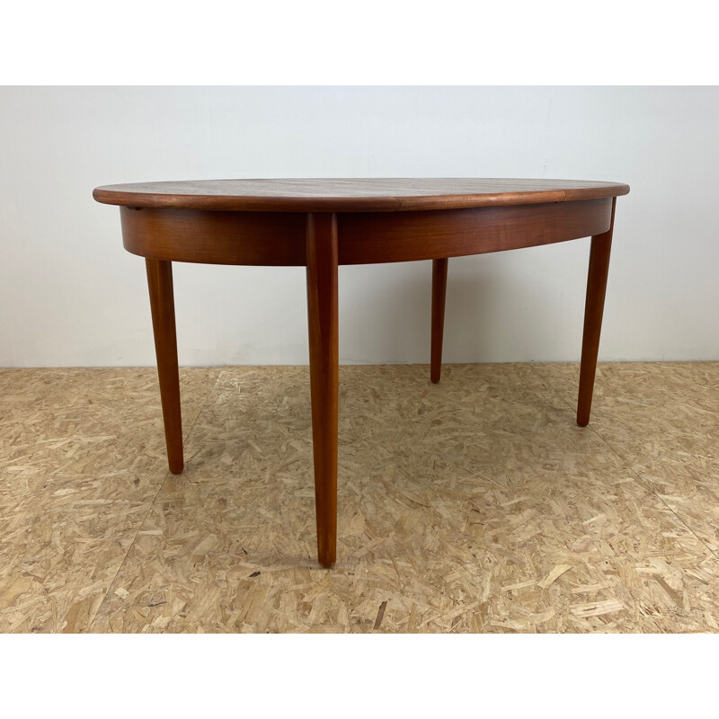 Vintage oval dining table United Kingdom 1960