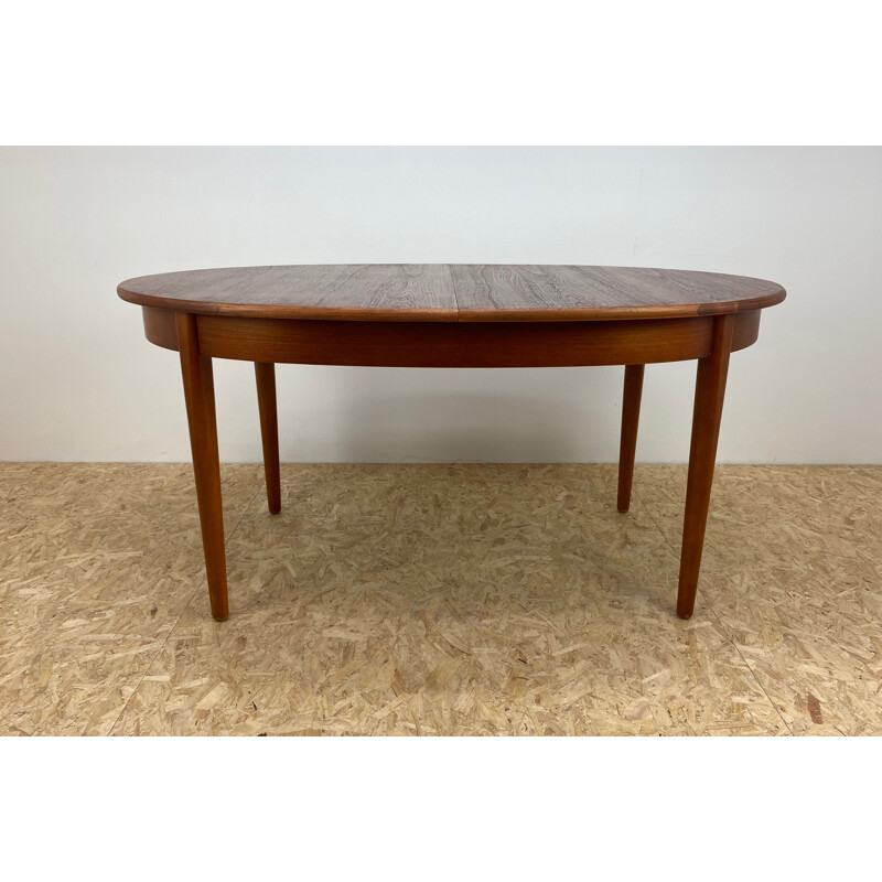 Vintage oval dining table United Kingdom 1960