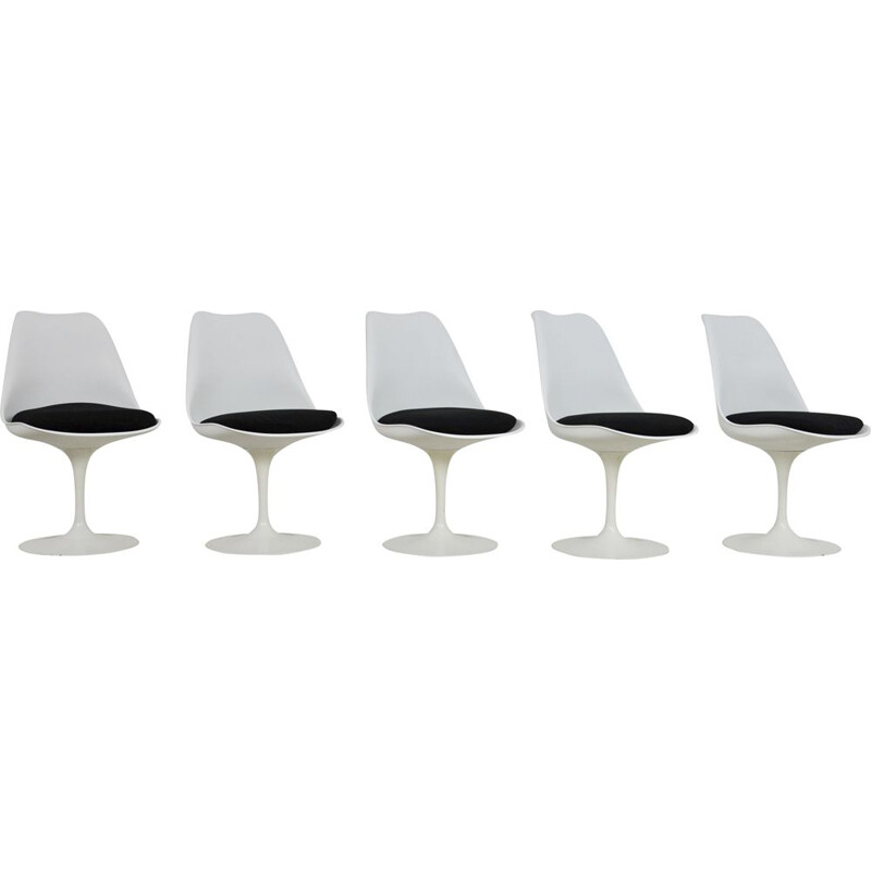 Set of 5 Vintage Chairs "Tulip" by Eero Saarinen 1970