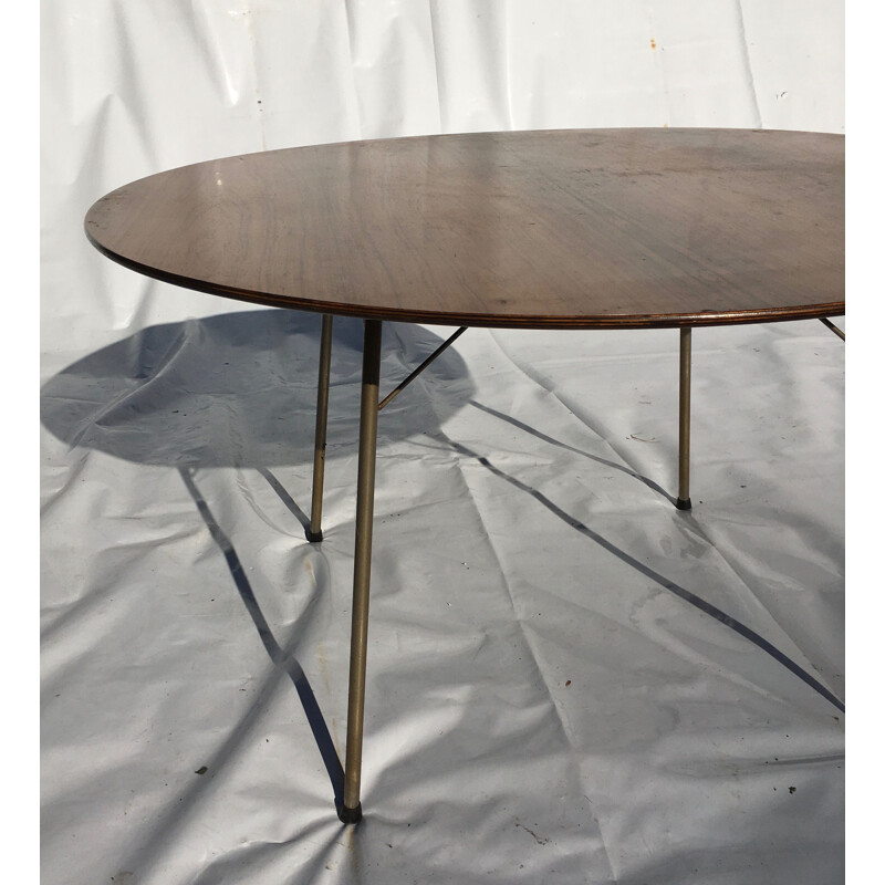 Table ronde vintage en palissandre Arne Jacobsen