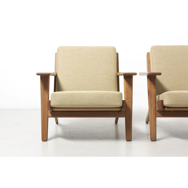 Pair of vintage Easy Chairs in Oak by Hans J. Wegner for Getama Denmark 1950s