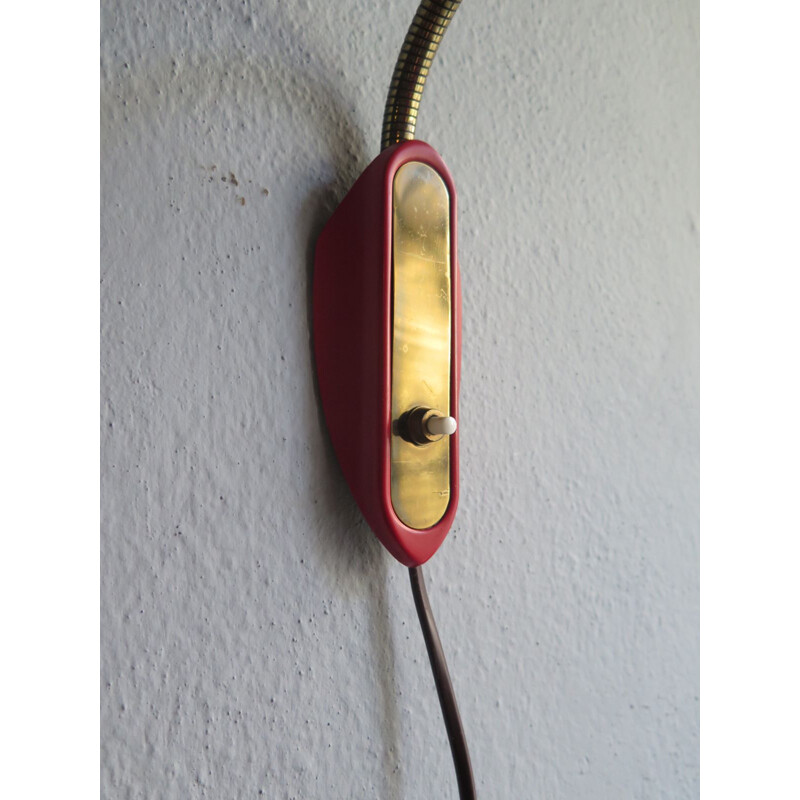 Lampe murale vintage ajustable rouge en métal France 1950