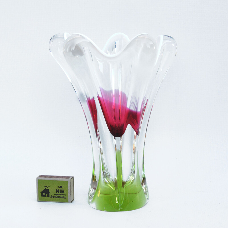 Vase vintage en verre coloré conçu par J. Hospodka Chribska Sklarna Czechoslovakia 1960