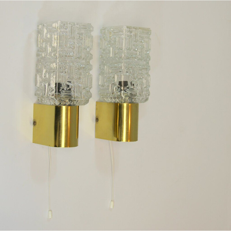 Pair of vintage sconces in crystal and golden metal 1960