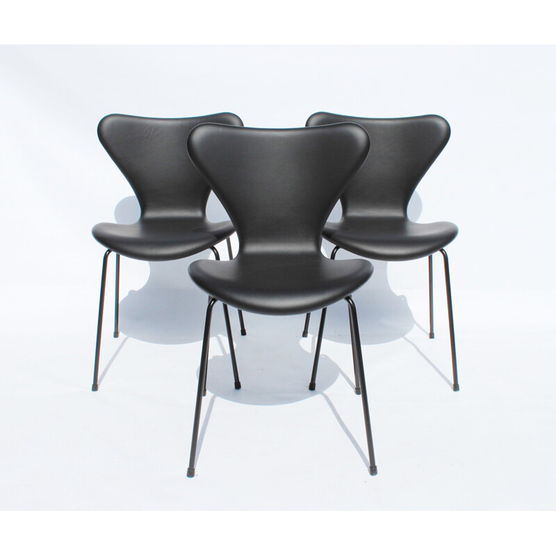 Set aus 3 Vintage-Stühlen Modell 3107 von Arne Jacobsen für Fritz Hansen, 2016