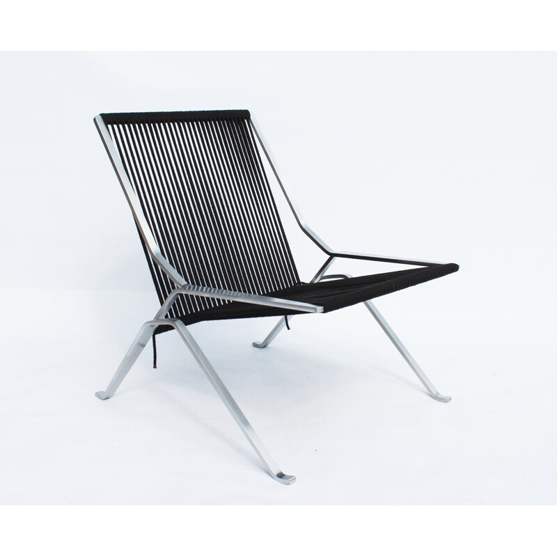 Vintage chair designed by Poul Kjærholm and manufactured by Fritz Hansen 2014