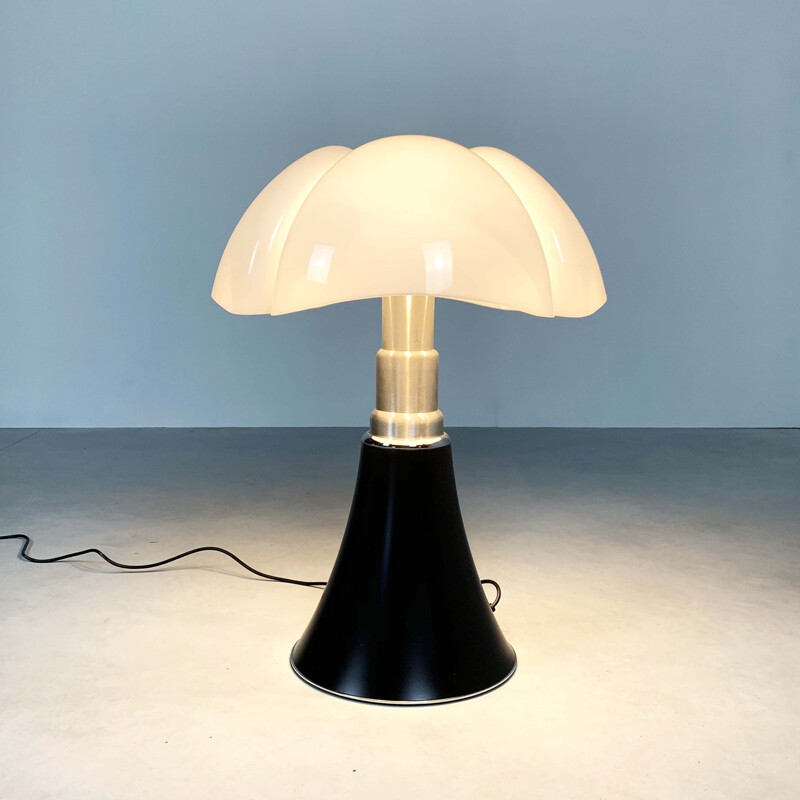 Vintage Pipistrello Table Lamp by Gae Aulenti for Martinelli Luce, 1990s