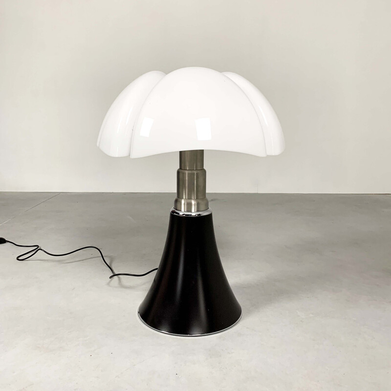 Lampe de table Vintage Pipistrello de Gae Aulenti pour Martinelli Luce 1990