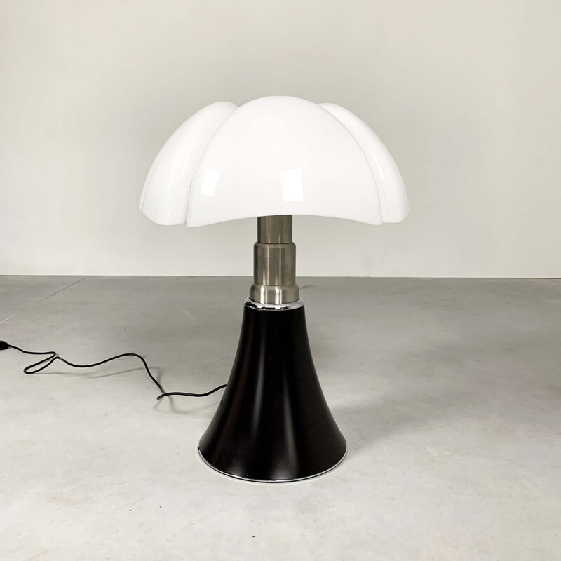 Vintage Pipistrello Table Lamp by Gae Aulenti for Martinelli Luce, 1990s