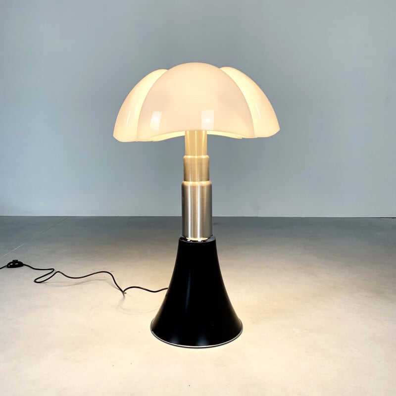 Lampe de table Vintage Pipistrello de Gae Aulenti pour Martinelli Luce 1990