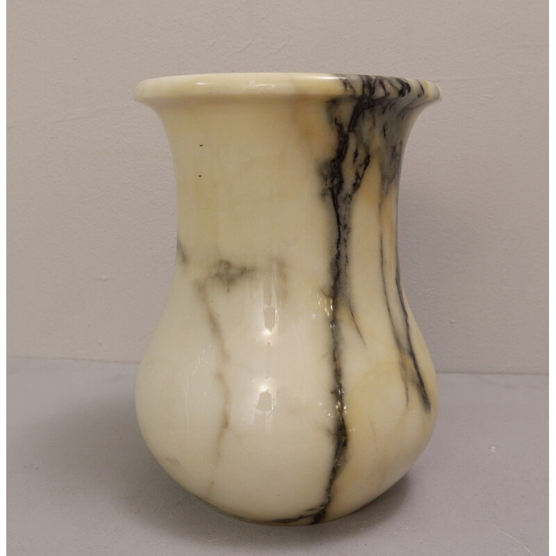 Vase vintage en albâtre