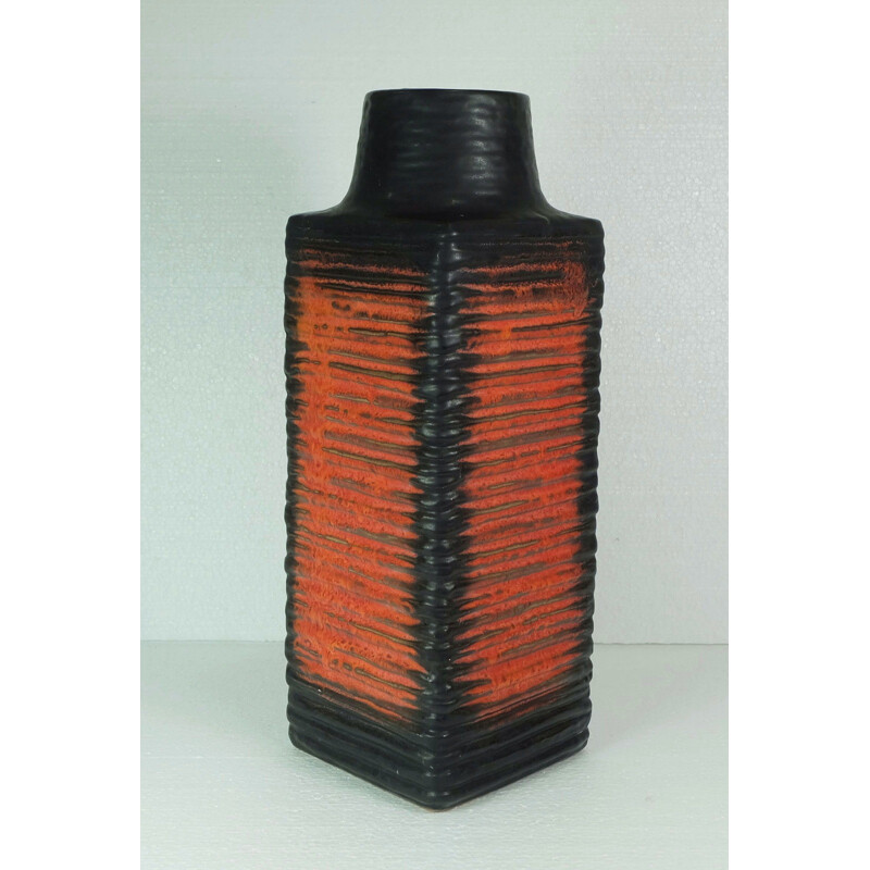 Vase rouge et noir en céramique - 1960