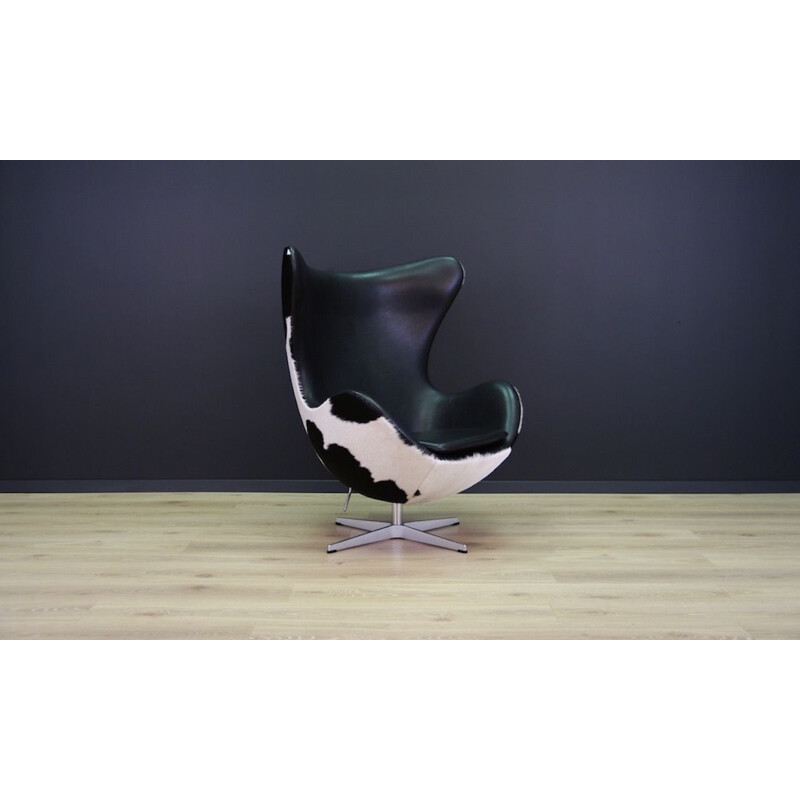 Vintage Arne Jacobsen The Egg Chair Cow Leather 1980s