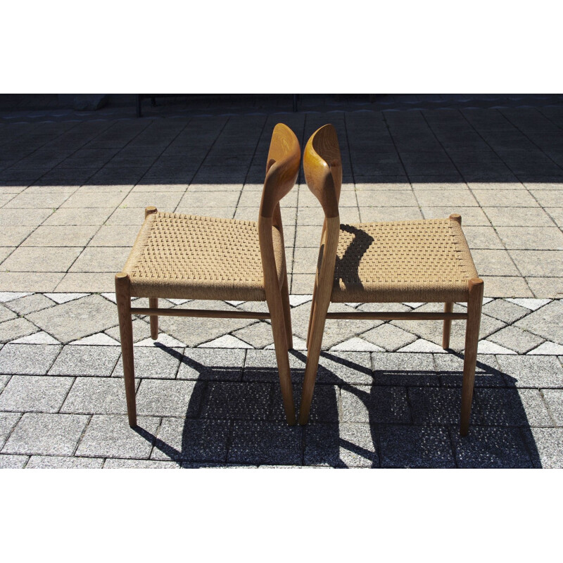 Paire de chaise vintage par Otto Moller 1960