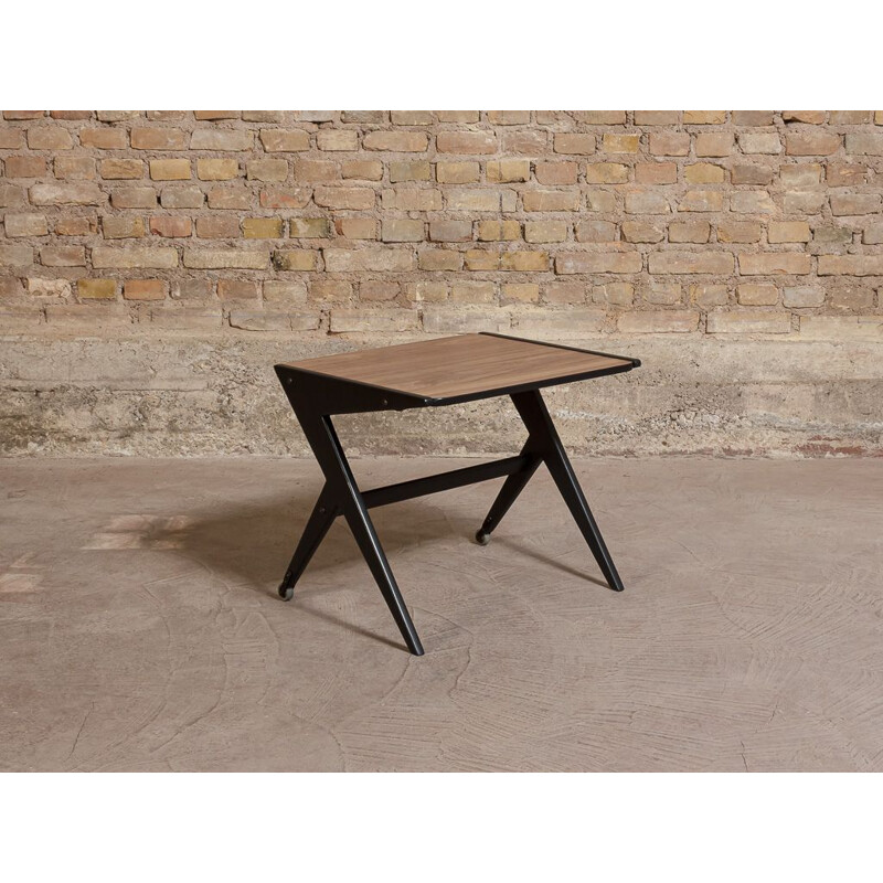 Vintage sidetable in walnut veneer with casters