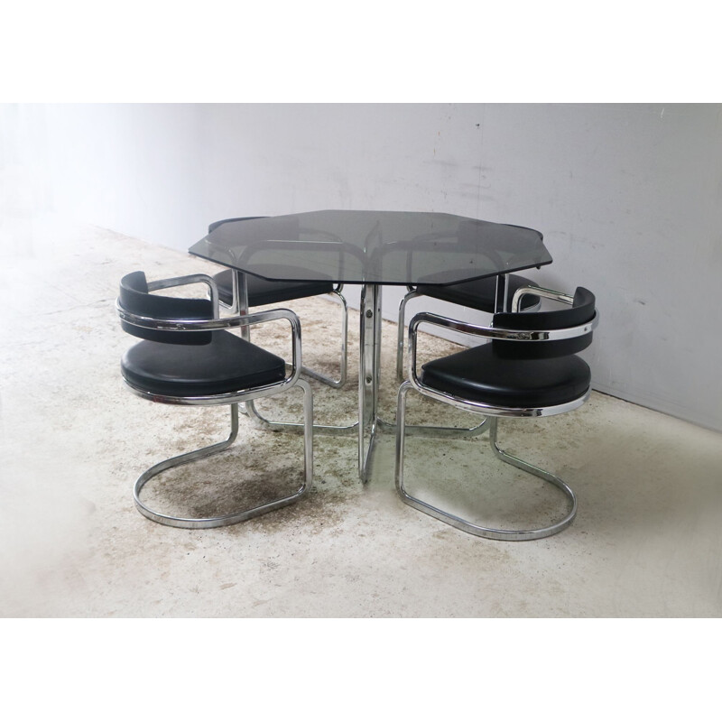 Table vintage italienne moderne en verre avec des chaises en chrome et en similicuir 1970