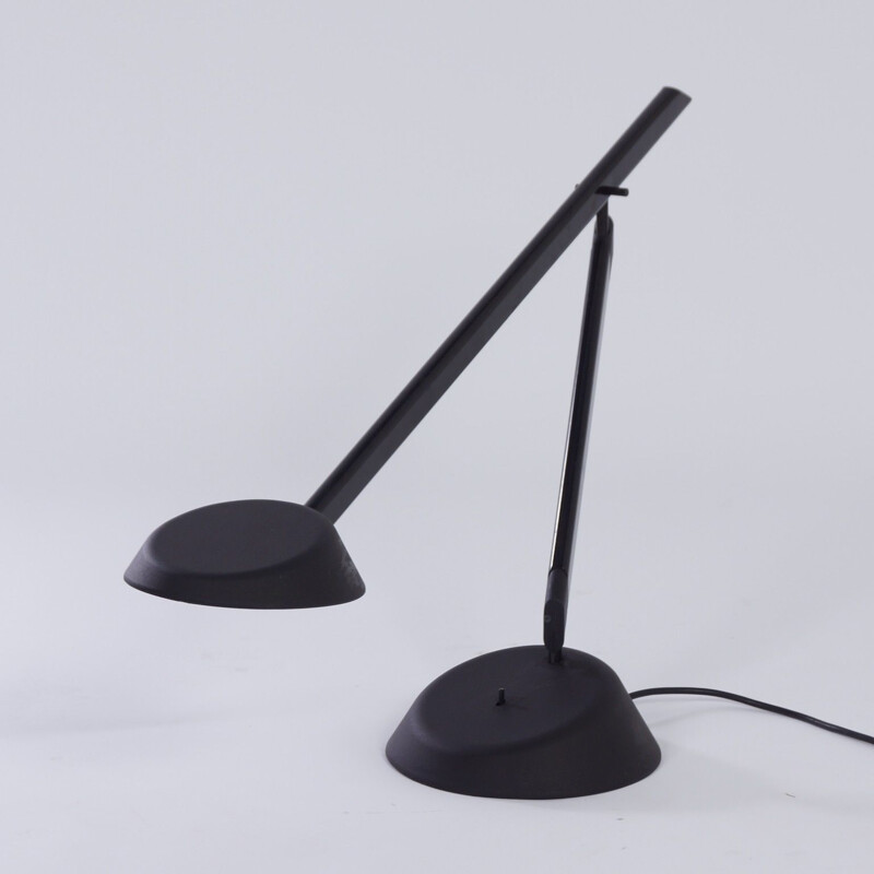 Lampe de table vintage Lester de Vico Magistretti pour Oluce 1980