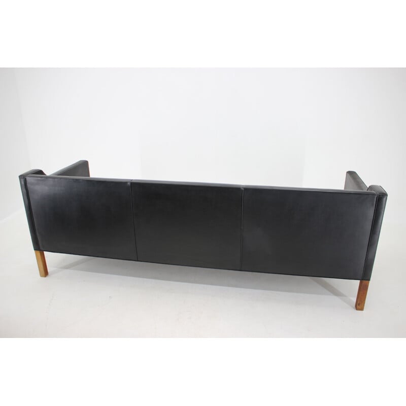 Canapé vintage Modèle 2213 de Fredericia Stolefabrik en cuir noir 1960