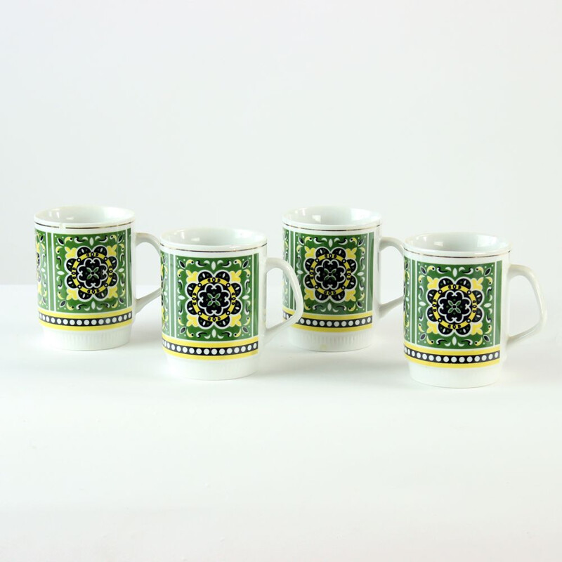 Set di 4 tazze vintage in porcellana, Cecoslovacchia 1960