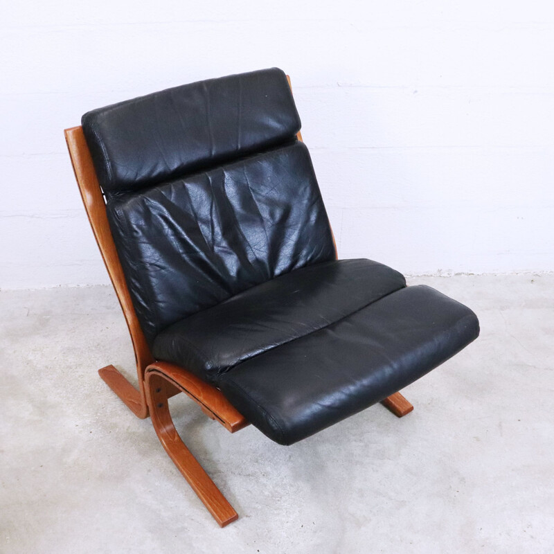 Pair of Vintage Siesta Leather Armchairs, Ingmar Relling, Norway, 1960